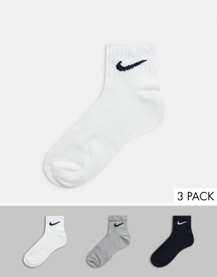 Nike Training 3 pack ankle socks in 