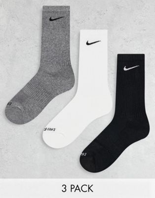 Nike Training 3 pack crew socks in white and black | ASOS