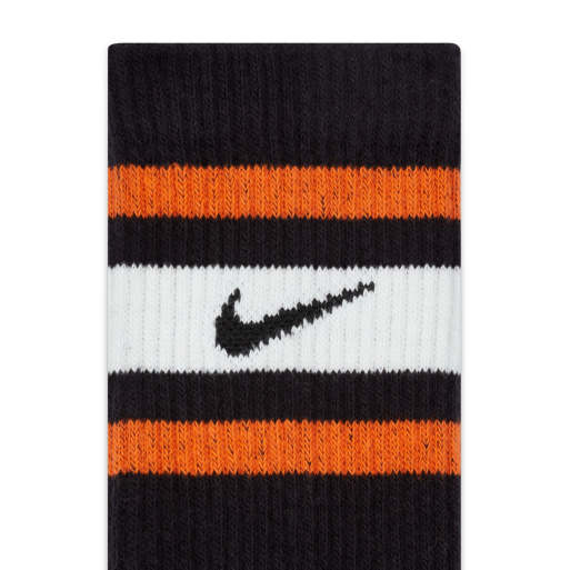 Nike Training – 3er-Pack gepolsterte Unisex-Crew-Socken in Schwarz, Weiß und Orange mit Logo, 3 von 4