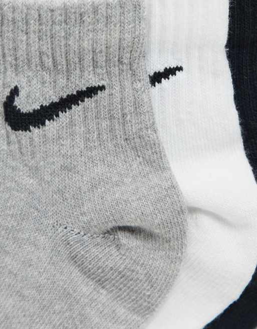Nike Training – 3er-Pack Unisex-Knöchelsocken in mehreren Farben, 4 von 4