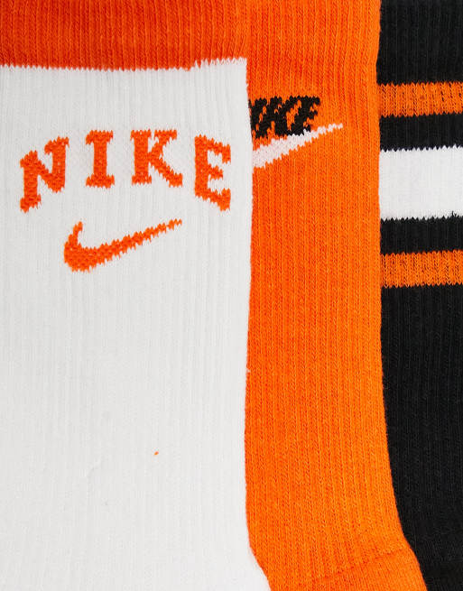 Black and outlet orange nike socks