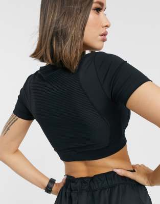 nike training aeroadapt crop top in black