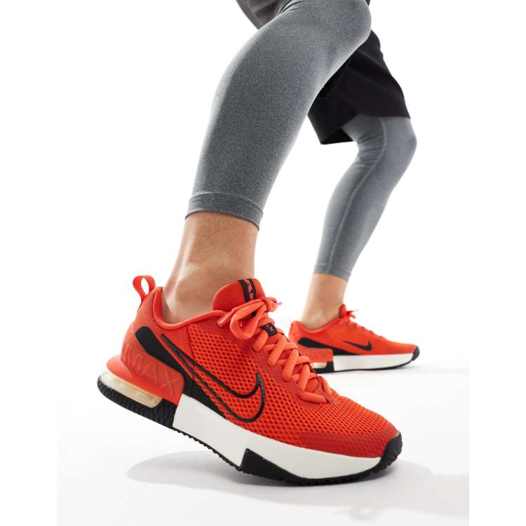 Nike Training Air Max Alpha 6 Sneakers in rood ASOS