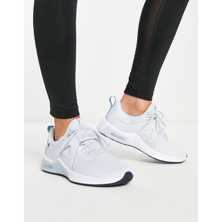 Light blue 2025 nike trainers womens