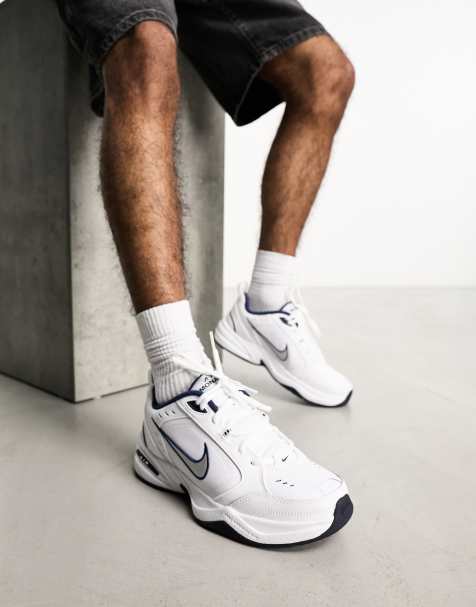 Nike Training – Air Monarch IV – Sneaker in Weiß - view 1
