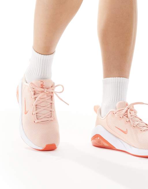 Nike Training – Air Zoom Bella 7 – Rosa och vita träningsskor i unisex-modell , 5 av 5