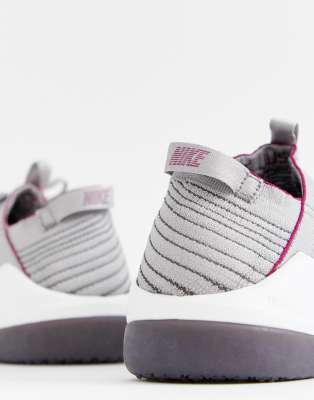 nike training air zoom fearless trainers in purple