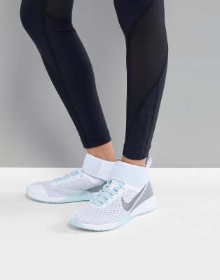 nike air zoom strong 2