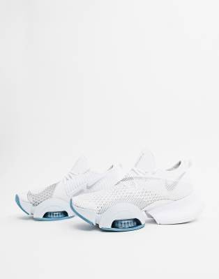 white nike air zoom superrep