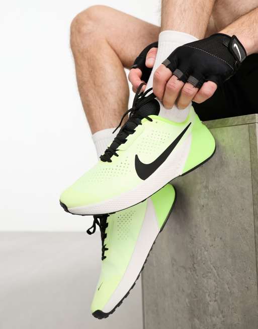 Nike air jaune et noir best sale