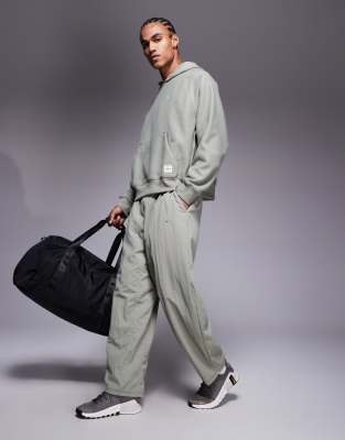Nike Training - Athletic Club - Pantalon de survêtement à logo - Gris