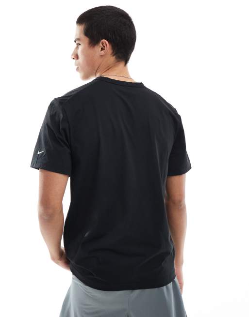 Nike Training blurred swoosh graphic T-shirt in black, 4 of 4