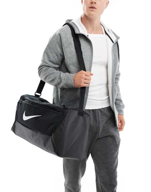 Nike Training Brasilia 9.5 holdall in black