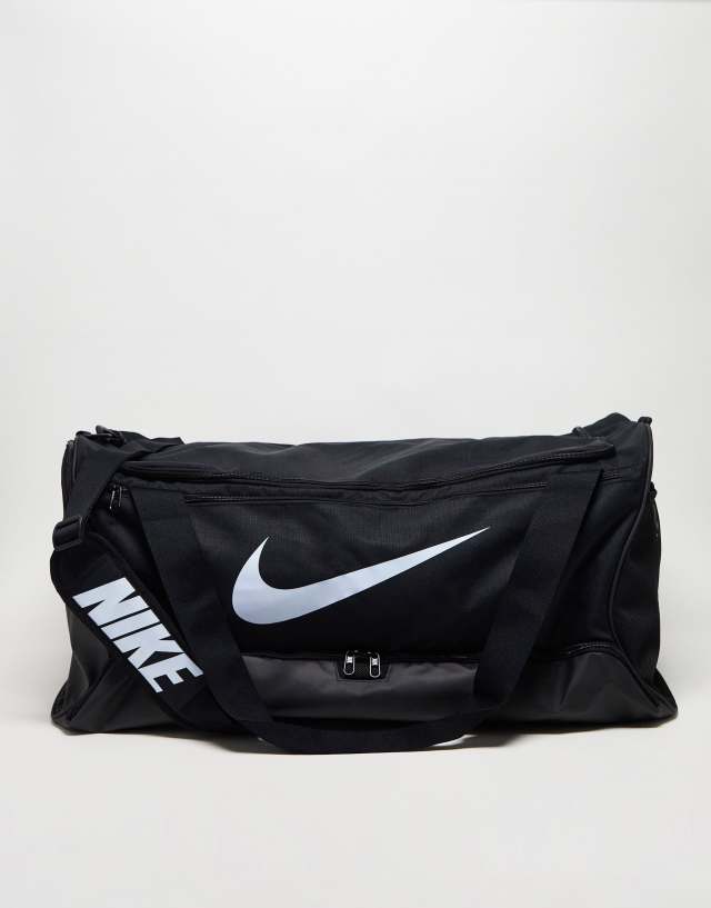 Nike Training Brasilia holdall in black