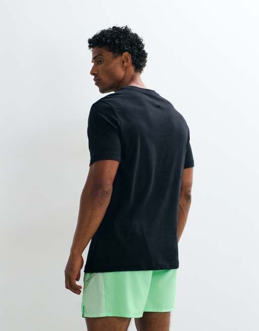 Nike Training camiseta de algodón Dri-FIT en negro, 5 de 5