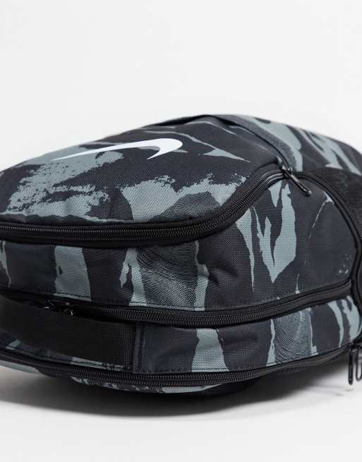 Nike camo 2024 backpack mens