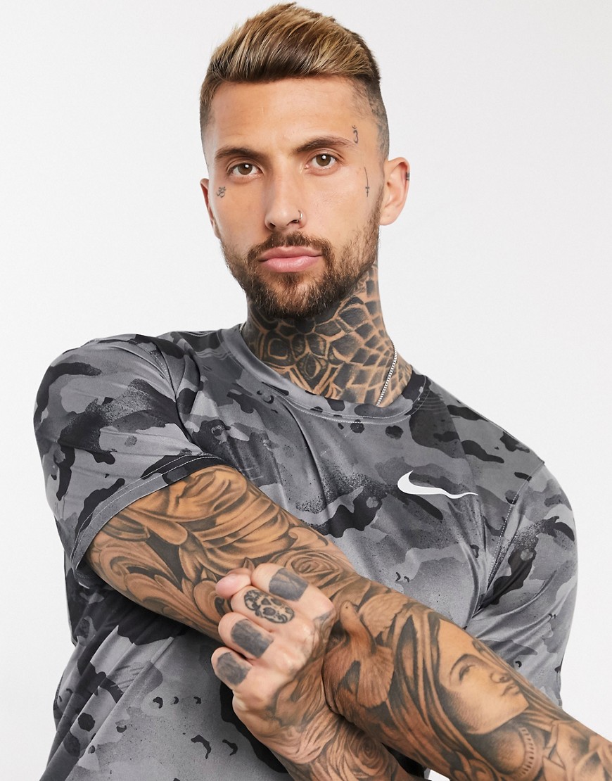 Nike Training Camo t-shirt in dark gray-Grey
