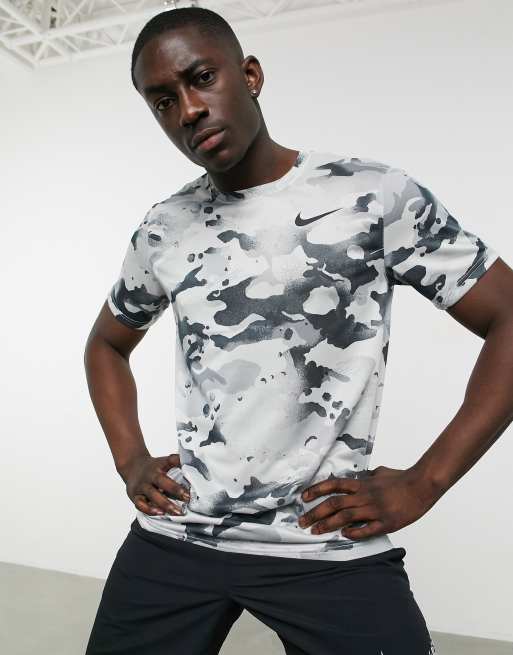 Nike white 2025 camo t shirt