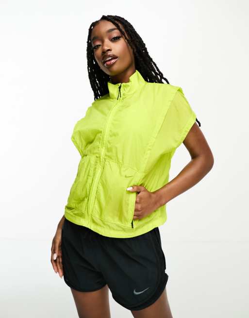 Nike Training City Ready Repel short-sleeve jacker in green