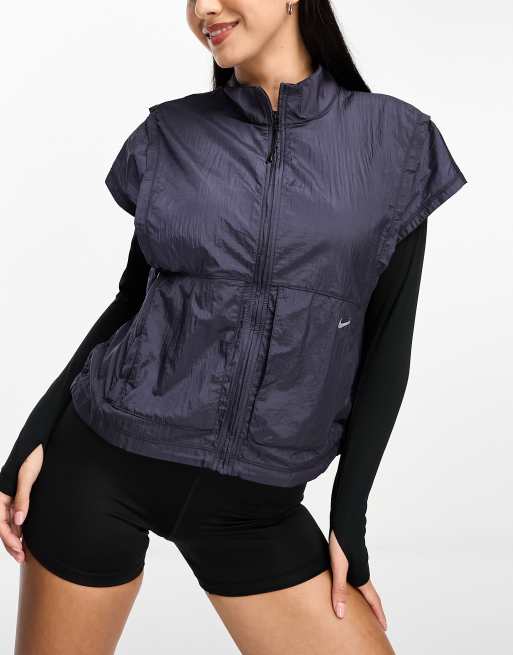 Nike short sleeve discount windbreaker