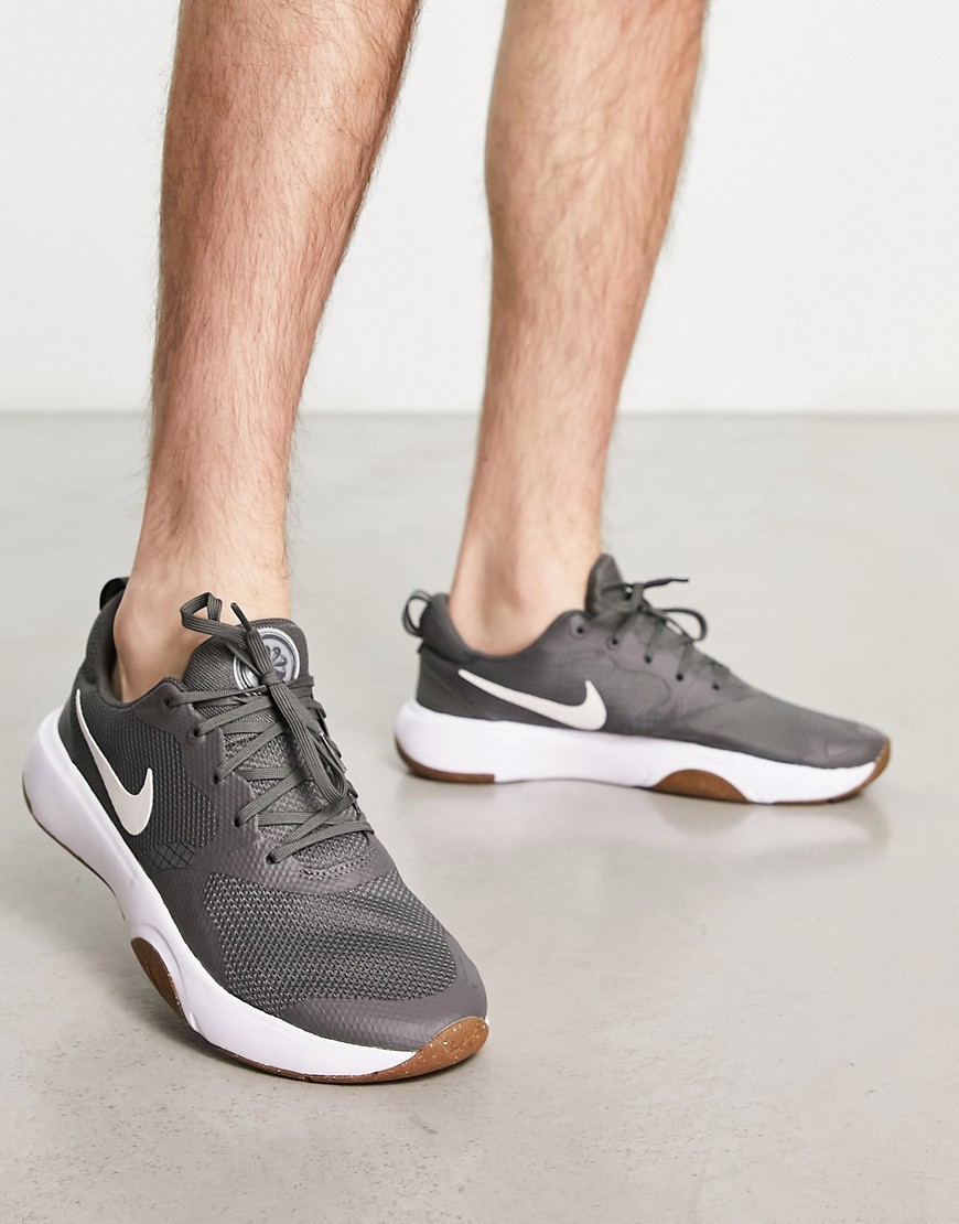 Nike Training City Rep trainer in grey and white