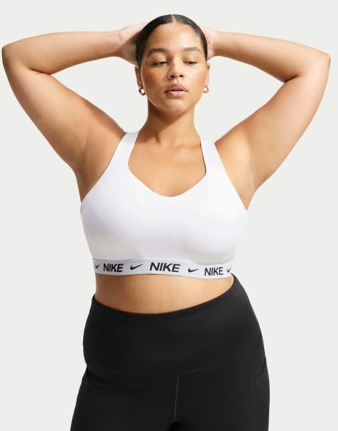 Nike Training Curve Indy sujetador deportivo acolchado ajustable de alta sujeción en blanco - view 1