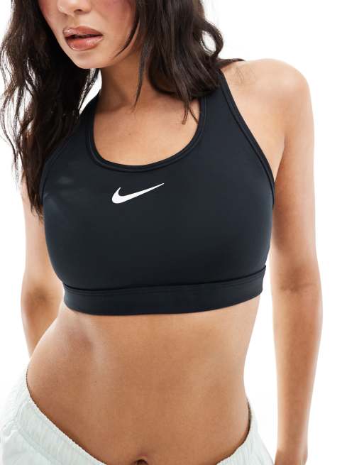 Nike Training – Czarny biustonosz sportowy zapewniający średnie podtrzymanie, z logo Swoosh