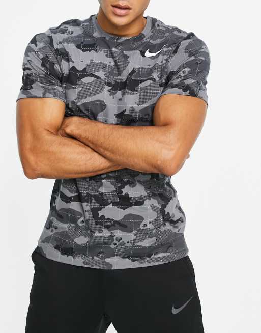 Nike camouflage 2024 t shirt