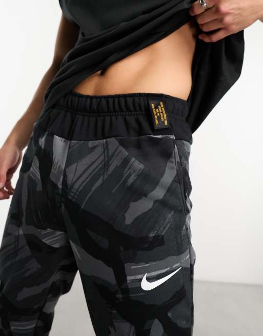 Women's nike camo on sale joggers