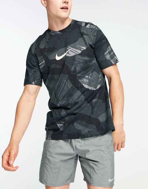 Men's Nike Dri-FIT Camo Training Tee