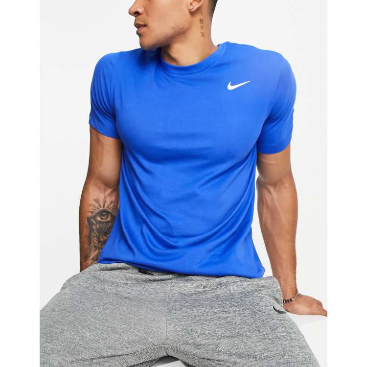 Royal blue and black best sale nike shirt