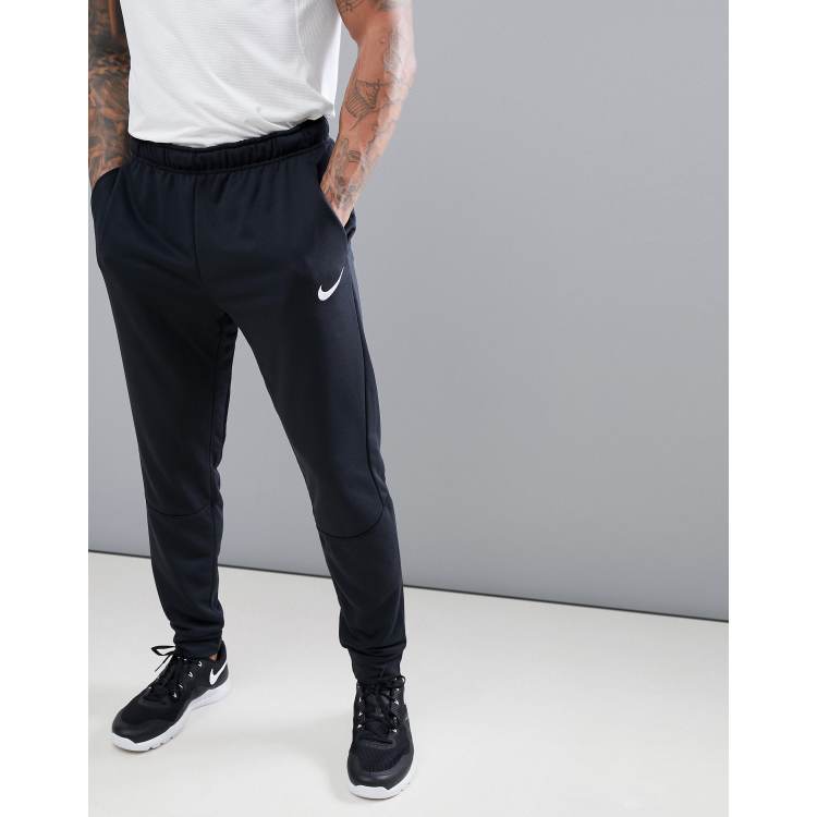 Nike slim fit store joggers black