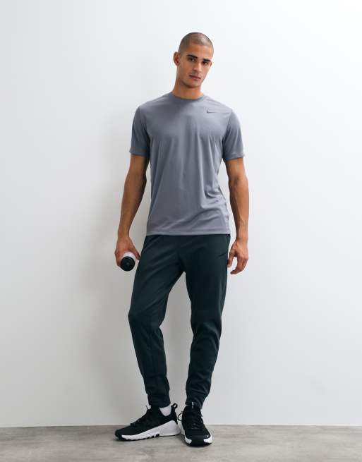 Nike Training Dri-FIT Flex camiseta en gris oscuro, 2 de 5