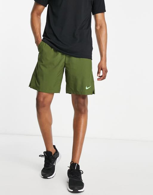 Khaki green 2025 nike shorts