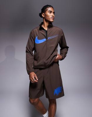 Dri-FIT Form 9-inch shorts in brown