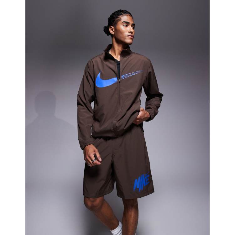 208036569-1-brown?$n_750w$&wid