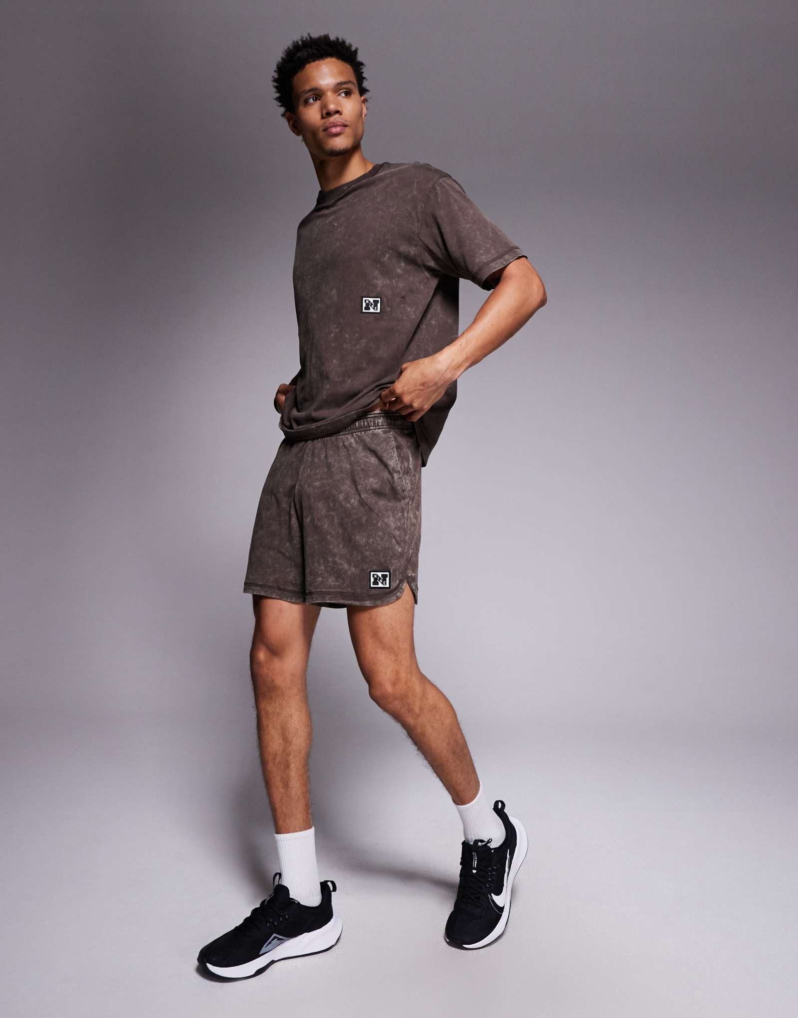 Тренировочные шорты Nike Dri-FIT Heritage коричневого цвета