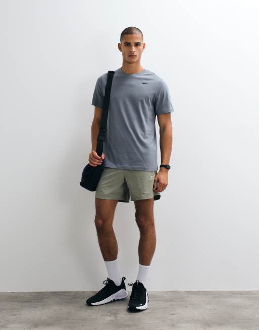 Nike Training Dri-FIT katoenen T-shirt in grijs, 2 van 5