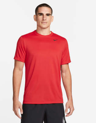 Футболка Nike Training Dri-FIT Legend красного цвета 5990₽