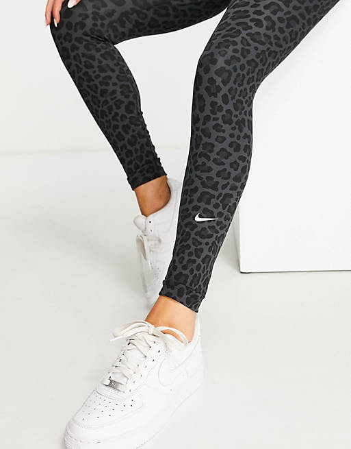 Enrich All kinds of Clam Nike Training Dri-FIT One high-waisted leopard print leggings in black |  ASOS