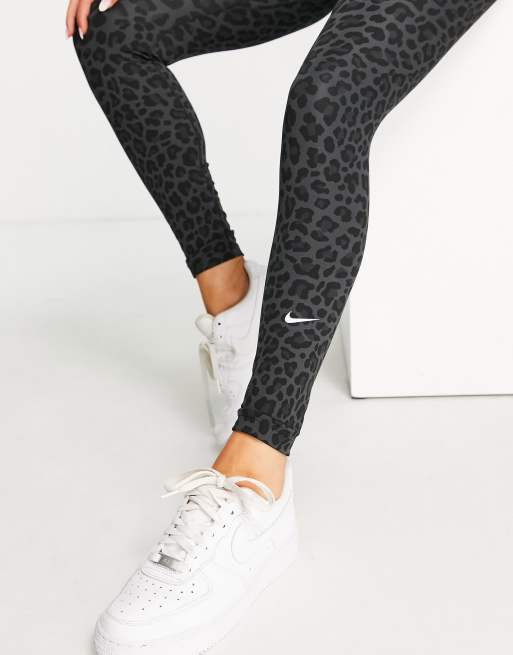 Nike Training Dri-FIT One high-waisted leopard print leggings in