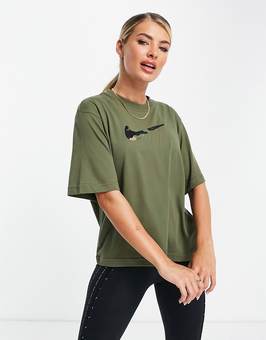 Nike Training - Dri-FIT - Rechtvallend, hoogsluitend T-shirt met korte mouwen in kaki-Groen