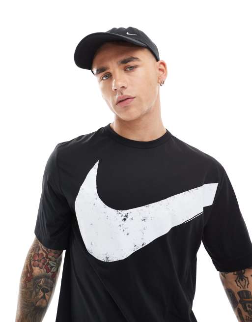 Nike Training – Dri-FIT – Schwarzes T-Shirt mit Swoosh-Grafik