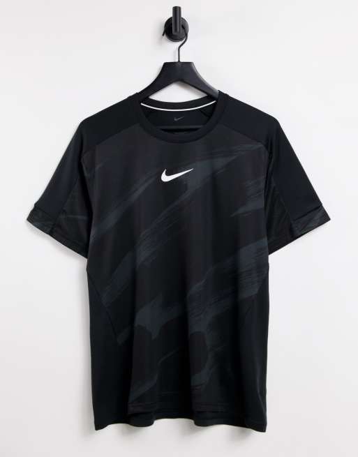 radar Categorie Middel Nike Training Dri-FIT Sport Clash graphic t-shirt in black | ASOS