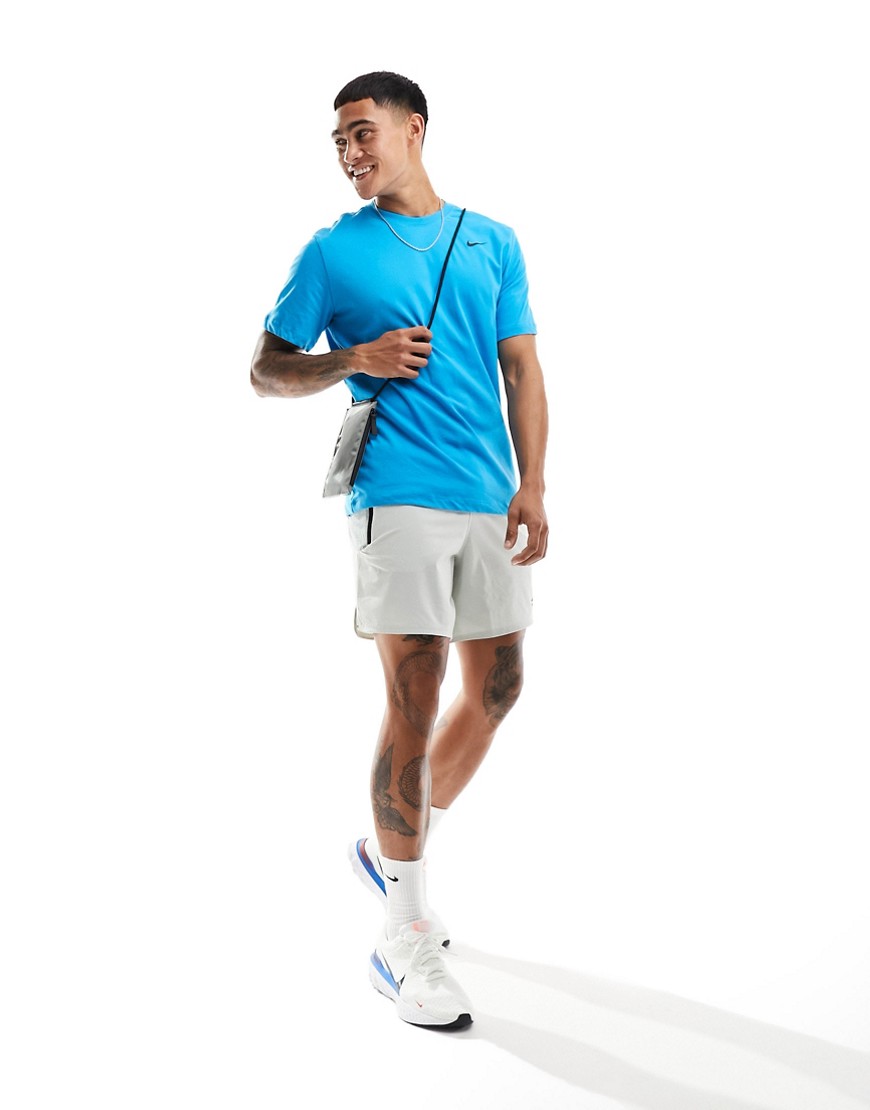 Nike Training Dri-FIT t-shirt in blue