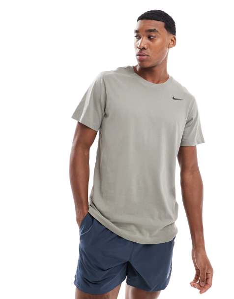 Nike Training - Dri-FIT - T-shirt in kaki - view 1