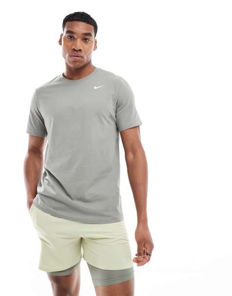 Nike Training – Dri-FIT – T-Shirt in Khaki - view 1