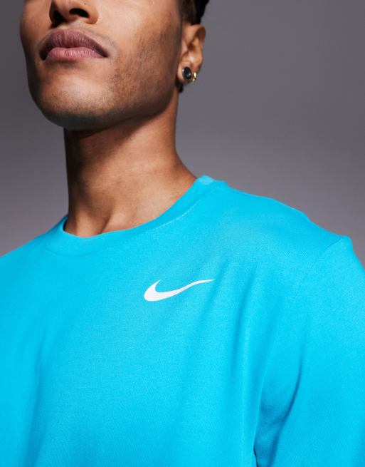 Nike Training - Dri-FIT - T-shirt in lichtblauw, 4 van 4