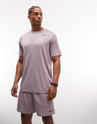 Nike Training Dri-FIT t-shirt in lilac lilac 6190₽