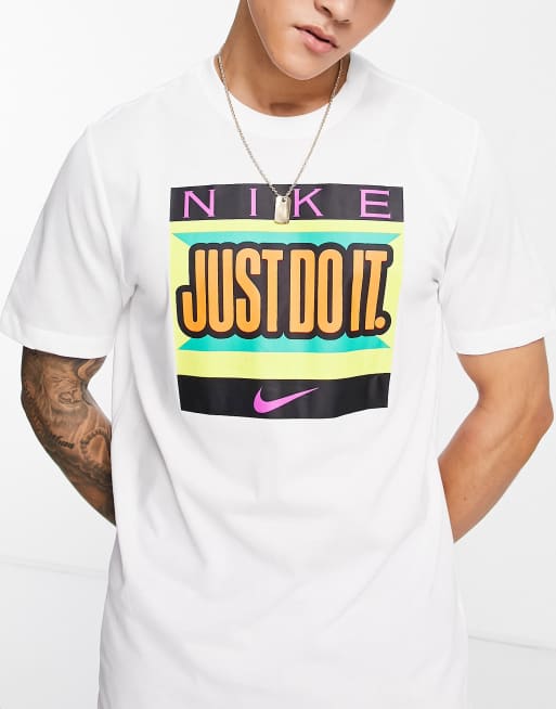 Nike Training Dri FIT T Shirt in WeiB mit Just Do It Grafikprint